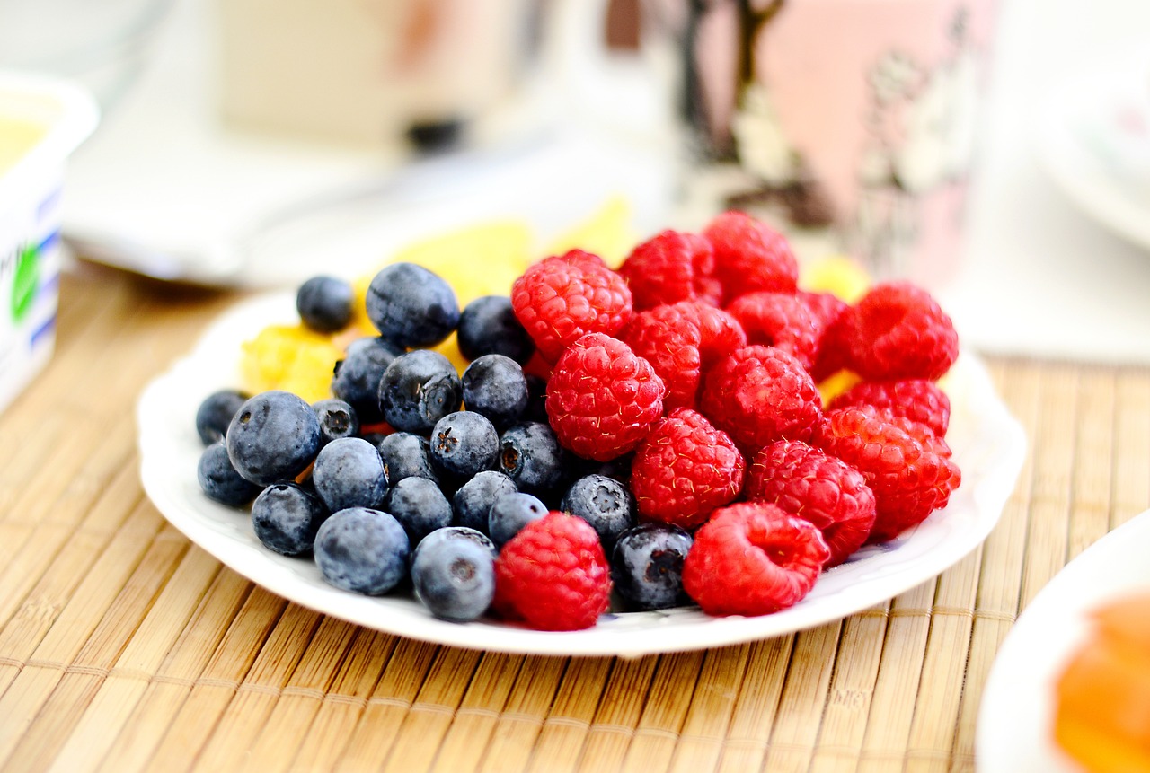 The Binge-Restrict Cycle: Why Diets Make It Worse